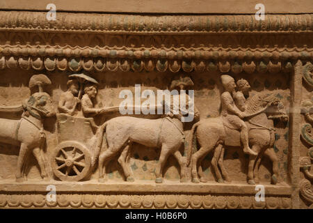 L'Amathus sarcophage. Archaïque, chypriote, 2e trimestre de la 5ème siècle avant J.-C. d'Amathus. Soulagement : Procession de char. Banque D'Images