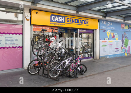 Générateur de trésorerie shop, Dumbarton, Ecosse, Royaume-Uni Banque D'Images