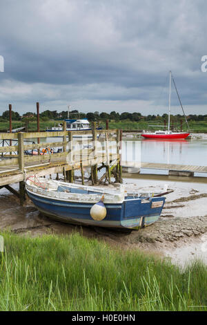 Vue depuis le port de Southwold à la recherche de l'autre côté de la rivière Blyth à Walberswick. Suffolk, Angleterre, RU Banque D'Images