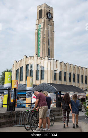 Tour du Marché Atwater, marché de producteurs publics situé près du Canal Lachine, Montréal, Canada Banque D'Images