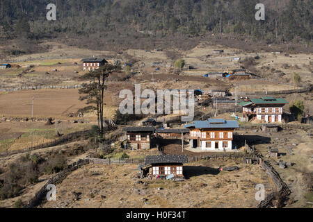 Fermes et fermes dans la vallée de Phobjikha, Wangdue, Western Bhutan Banque D'Images