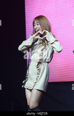 Séoul, Corée. 20 Sep, 2016. Chanson Ji-Eun détient vitrine de son deuxième mini-album solo Bobby Doll à Séoul, Corée, le 20 septembre 2016.(La Chine et la Corée, de l'homme) © TopPhoto/Alamy Live News Banque D'Images