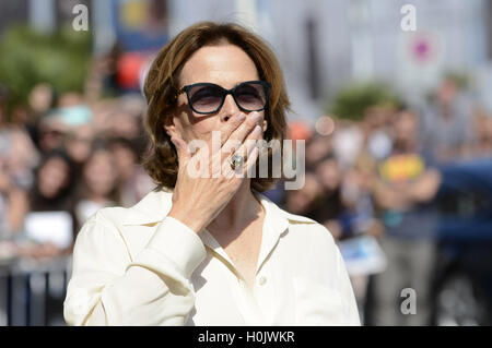 San Sebastian, Espagne. 20 Sep, 2016. Sigourney Weaver est vu arriver au 64e Festival du Film de San Sebastian le 20 septembre 2016 à San Sebastian, Espagne. | Verwendung weltweit © dpa/Alamy Live News Banque D'Images