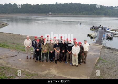 Réservoir d'Llandegfedd près de Newport South Wales, UK. 21 Septembre, 2016. International de pêche Pays de Galles UK Mercredi 21 Septembre 2016 Pays de Galles sont les hôtes de cet ans fly fishing la concurrence internationale entre les pays de Galles, l'Ecosse, l'Irlande et l'Angleterre au réservoir d'Llandegfedd près de Newport South Wales. L'équipe d'Angleterre est sur la photo. Crédit : Steven Phillips/Alamy Live News Banque D'Images