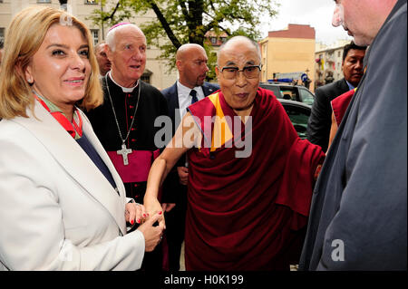 Swidnica, Pologne. Sep 21, 2016. Le dalaï-lama, visite de la cathédrale : Kazimierz jurewicz crédit/Alamy live news Banque D'Images