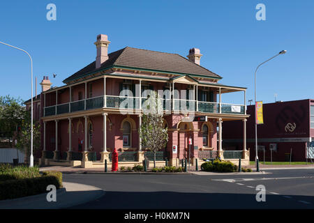 CBC Bank Building (1884) c'est l'un des premiers bâtiments de la banque substantielle Forbes New South Wales Australie Banque D'Images