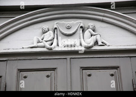 Les détails des sculptures, Stiftsgarden chérubin palace dans la ville de Trondheim, Norvège Banque D'Images