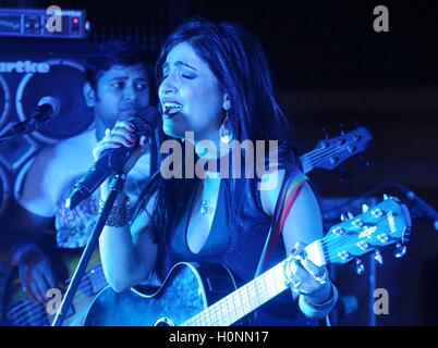 Chanteuse playback de Bollywood Shibani Kashyap fonctionne à la maison ivre, à New Delhi, Inde le 10 septembre 2016 Banque D'Images
