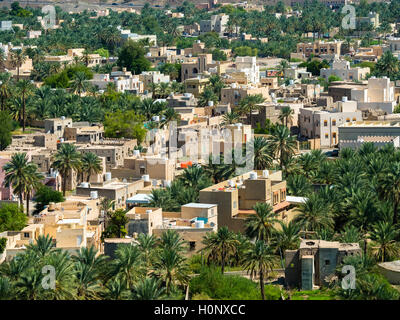 Avis de Bahla, oasis dans le Jebel Shams, Al Hajar al Gharbi Mountains, Ad Dakhiliyah, Oman Banque D'Images