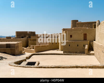 Fort de Bahla, UNESCO World Heritage Site, Al Hajar al Gharbi Mountains, Ad Dakhiliyah, Oman Banque D'Images