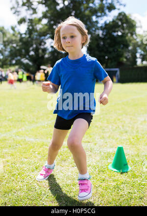 Course de la journée du sport scolaire Banque D'Images