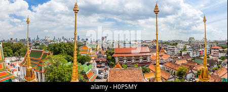 Vue panoramique de l'île de Rattanakosin Loha Prasat temple, Bangkok, Thaïlande Banque D'Images