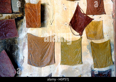 Un atelier ocre Roussillon usine où a été traité le minerai à produire des produits comme colorant pour peinture Banque D'Images