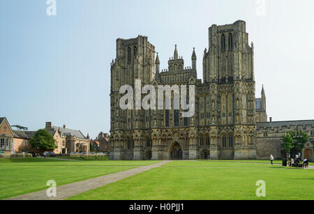 Avant de l'ouest de la cathédrale de Wells, Somerset -1 Banque D'Images