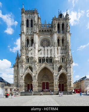 La façade ouest de la cathédrale d'Amiens (Cathédrale Notre-Dame d'Amiens, Amiens, Picardie, France Banque D'Images