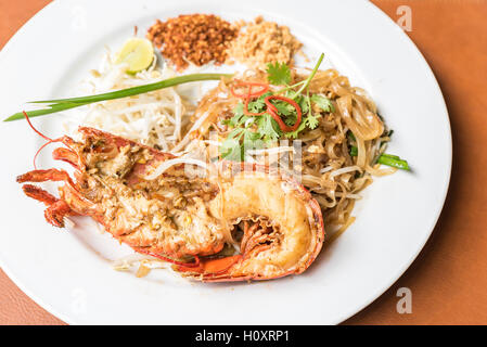 Pad Thai, homard sauté de nouilles de riz Banque D'Images