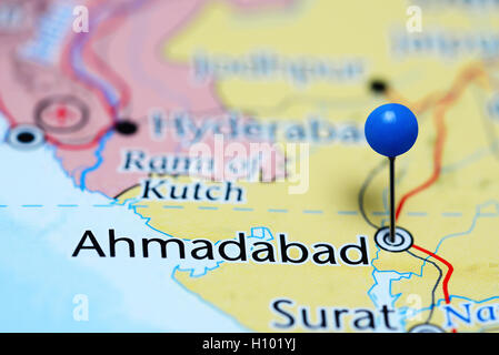 Ahmadabad épinglée sur une carte de l'Inde Banque D'Images