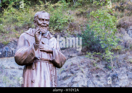 Statue de Saint Père pieux dans le culte, Italie Banque D'Images