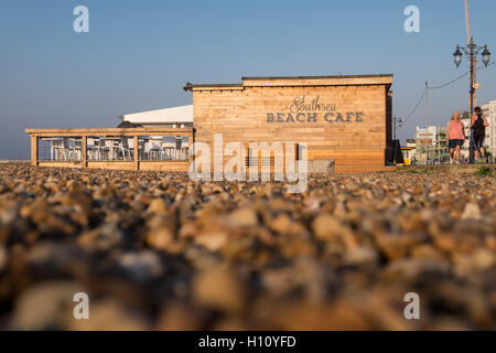 La plage de Southsea Southsea Cafe sur la Promenade Banque D'Images