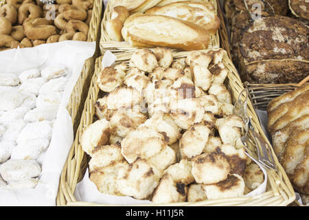 Boulangerie Pâtisserie avec du pain, de l'alimentation et des affaires Banque D'Images