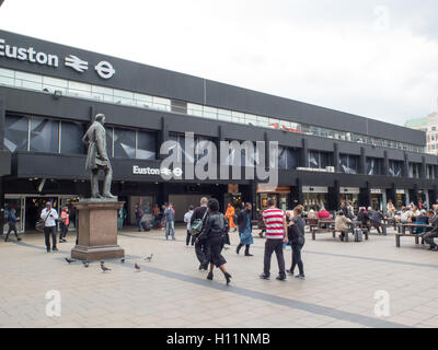 La gare de Euston London hall ouvert Banque D'Images