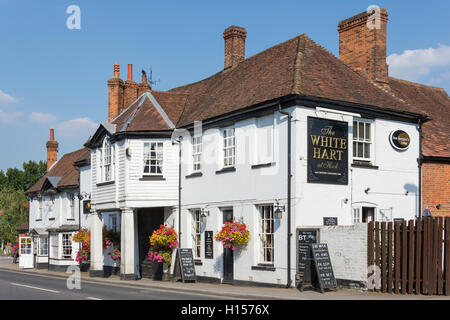 16e siècle, le White Hart Hotel, London Road, Hook, Hampshire, Angleterre, Royaume-Uni Banque D'Images