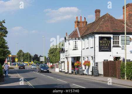 16e siècle, le White Hart Hotel, London Road, Hook, Hampshire, Angleterre, Royaume-Uni Banque D'Images