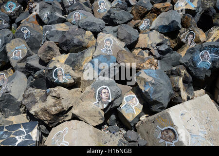 Photos de musiciens célèbres peintes sur les pierres, Auditorio de Tenerife, l'île de Santa Cruz, Tenerife, Canaries, Espagne Banque D'Images