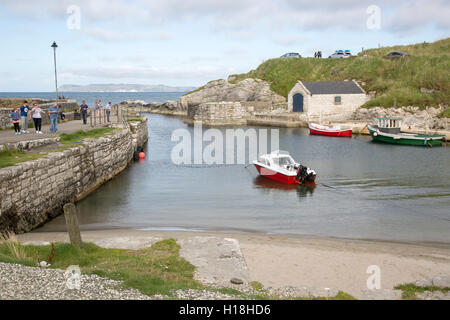 Ballintoy Harbour ; le comté d'Antrim, Irlande du Nord, Royaume-Uni Banque D'Images