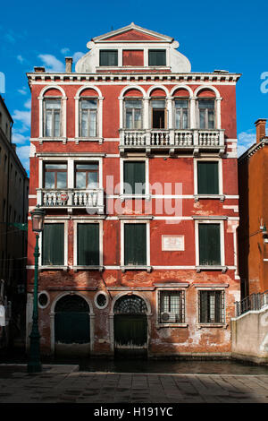 Venezia. 2016. Un bâtiment à Campo Manin à Venise. ©Simone Padovani Banque D'Images