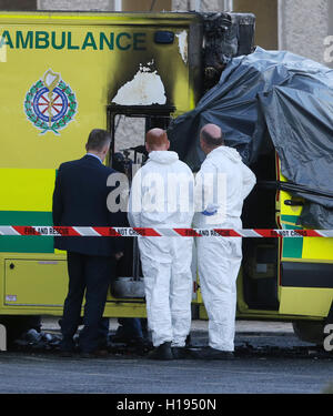 La scène à l'Hôpital général de Naas dans Co KIldare après qu'un patient est mort et un infirmier a été blessé après une ambulance a pris en feu. Banque D'Images