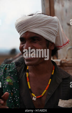 Homme tribal, Muria Tribe, Benur Village, Chattisgarh, Inde. Visages ruraux de l'Inde Banque D'Images