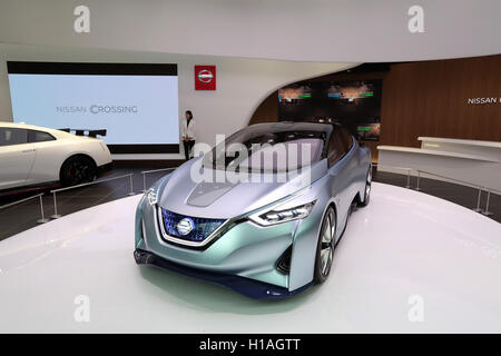 Tokyo, Japon. 29Th Sep 2016. Le géant de l'automobile Nissan Concept affiche le modèle du véhicule conduite autonome ID pour l'inauguration de leur nouveau showroom dans le quartier branché de Tokyo Ginza à un essai le vendredi 23 septembre 2016. Sony et Nissan va ouvrir leur nouveau shorooms à Ginza Ginza Place du nouveau bâtiment sur le 24 septembre. Credit : Yoshio Tsunoda/AFLO/Alamy Live News Banque D'Images