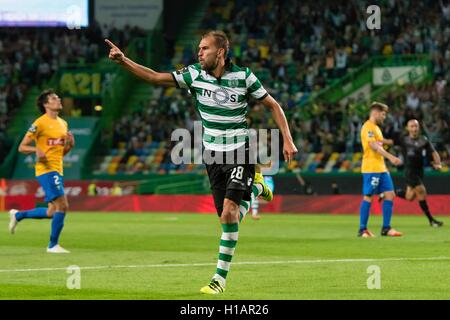 Portugal, Lisbonne, Septembre 23, 2016 - Portugais - FOOTBALL Bas Dost en action au cours de portugais Première League entre Sporting et Estoril à Alvalade XXI Stadium, à Lisbonne, Portugal. Crédit : Bruno de Carvalho/Alamy Live News Banque D'Images