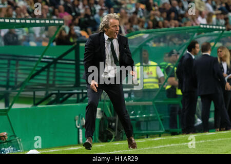 Portugal, Lisbonne, Septembre 23, 2016 - Portugais - FOOTBALL Jorge Jésus en action au cours de portugais Première League entre Sporting et Estoril à Alvalade XXI Stadium, à Lisbonne, Portugal. Crédit : Bruno de Carvalho/Alamy Live News Banque D'Images