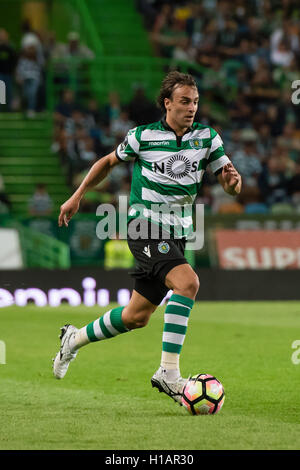 Portugal, Lisbonne, Septembre 23, 2016 - Portugais - FOOTBALL Markovic en action au cours de portugais Première League entre Sporting et Estoril à Alvalade XXI Stadium, à Lisbonne, Portugal. Crédit : Bruno de Carvalho/Alamy Live News Banque D'Images