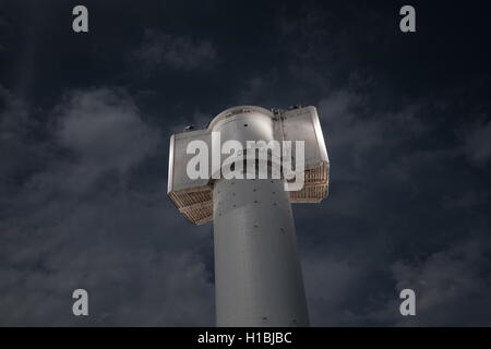 C'est un tour de l'énergie solaire, d'une centrale solaire situé dans le Nord de la région du Cap en Afrique du Sud. Banque D'Images