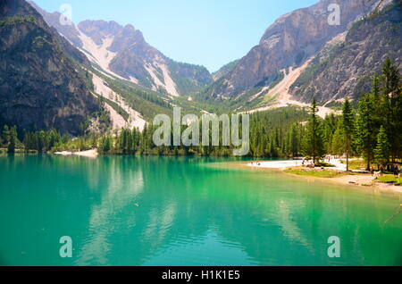 Bergsee, Pragser Wildsee, Naturpark Fanes-Sennes-Prags,, Dolomiten, Pustertal, Suedtirol Banque D'Images