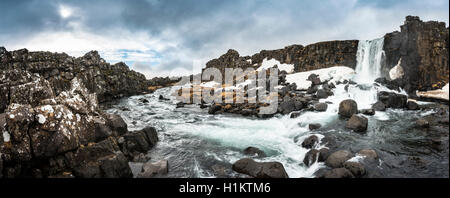 Cascade Öxarárfoss, rivière Öxará, le Parc National de Thingvellir, Le Golden Circle, Région du Sud, Islande Banque D'Images