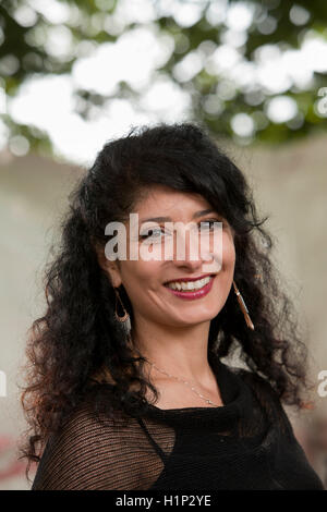 Khorsandi Shaparak 'Shappi', le comédien britannique et auteur d'origine iranienne, à l'Edinburgh International Book Festival. Edimbourg, Ecosse. 18 août 2016 Banque D'Images