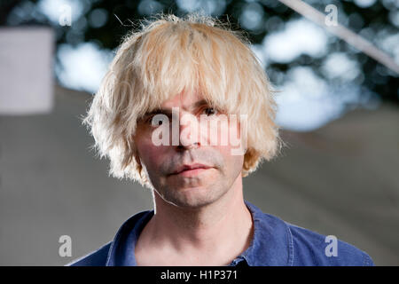 Timothy Burgess, la chanteuse britannique et ancien membre de The Charlatans, à l'Edinburgh International Book Festival. Edimbourg, Ecosse. 18 août 2016 Banque D'Images