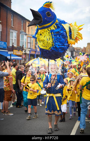 Anniversaire à l'occasion du Carnaval 2015 Cowley Road à Oxford Banque D'Images