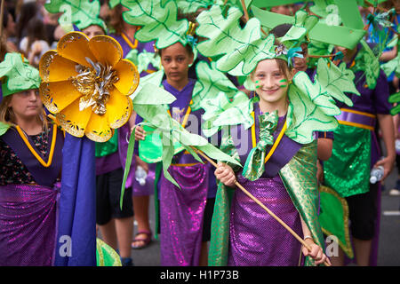 Anniversaire à l'occasion du Carnaval 2015 Cowley Road à Oxford Banque D'Images