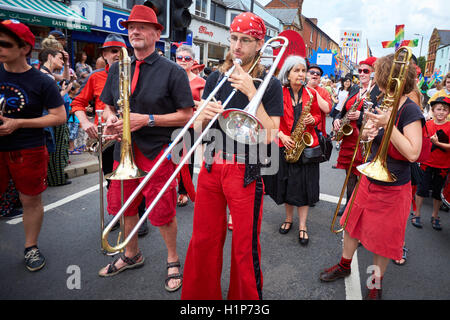 Anniversaire à l'occasion du Carnaval 2015 Cowley Road à Oxford Banque D'Images