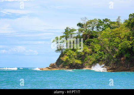 La forêt et l'océan falaise Manuel Antonio Costa Rica Banque D'Images