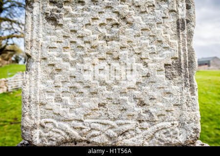 St Tola's Cross en Dysert O'Dea, comté de Clare, Irlande. Irish high cross dans le champ. Banque D'Images