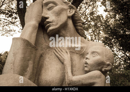 Détail de Charles Umlauf's 'guerre' mère Charles Umlauf sculpture au Museum à Austin, Texas Banque D'Images