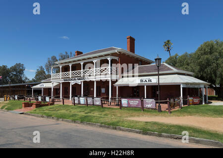 Pont historique Hôtel à Echuca Victoria Australie Banque D'Images