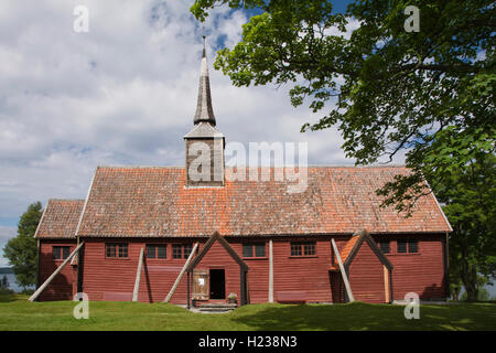 L'EUROPE, LA NORVÈGE, Møre og omsdal, comté, district de Nordmøre Kristiansund[krɪstjɑnˈsʉn], Kvernes Église Banque D'Images