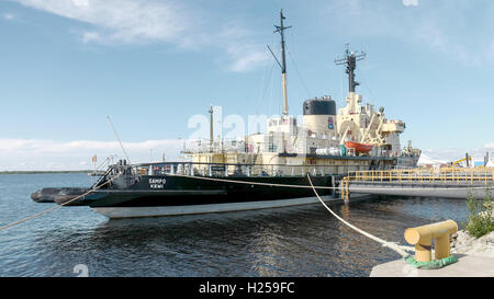 Kemi, Finlande. 29 juillet, 2016. La Finale brise glace Sampo à Kemi, Finlande, 29 juillet 2016. Le bateau a été construit dans le chantier naval de Hietalahti Waertsilae et était en mission officielle dans le nord de la mer Baltique jusqu'au début des années 90. De nos jours, il est principalement utilisé pour les circuits touristiques. Photo : Peter Endig - AUCUN FIL - SERVICE/dpa/Alamy Live News Banque D'Images